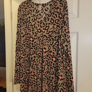 Perfectly Priscilla leopard top mocha and hot pink 16/18